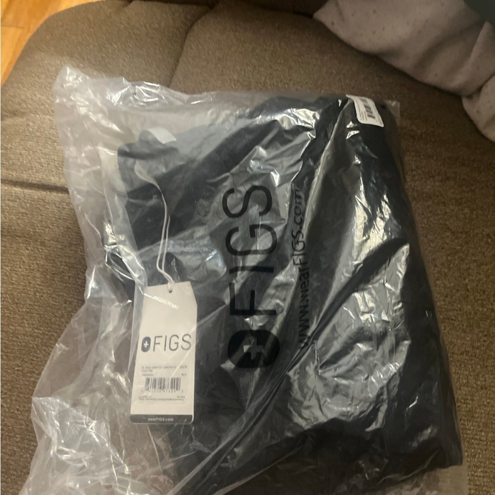 Figs Black Scrub Set